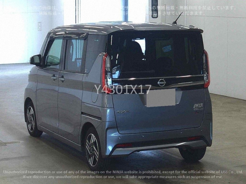 NISSAN ROOX