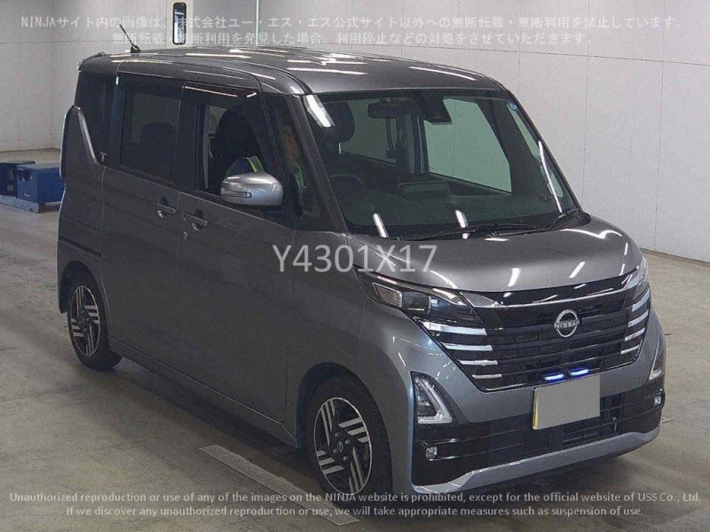 NISSAN ROOX